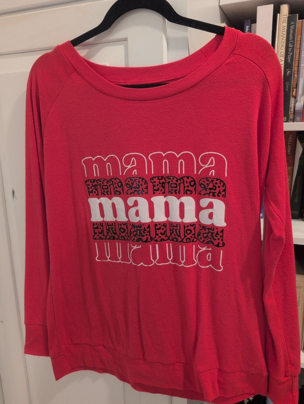Women's Unbranded Mama Graphic Long Sleeve Shirt Pit To Pit 22"